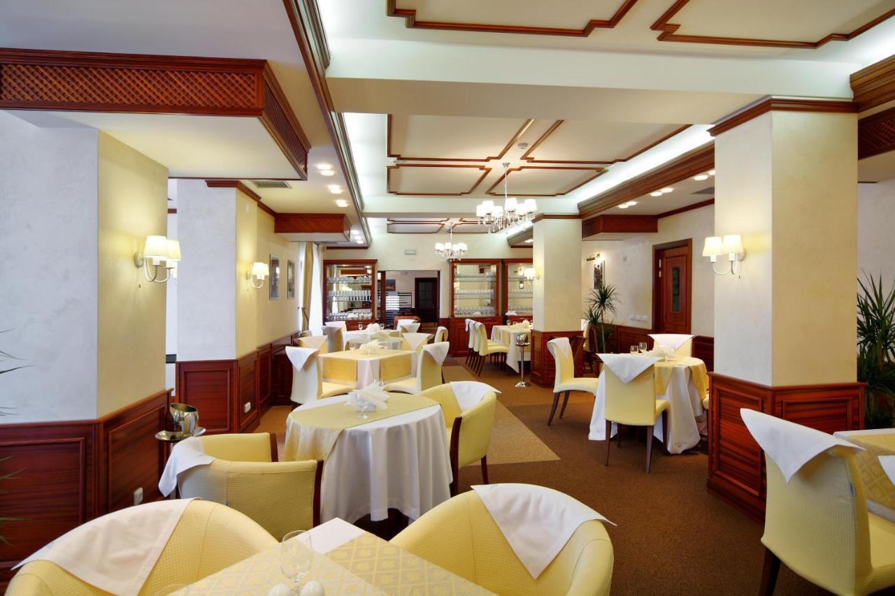 Apart-Hotel Chale Graal ตรุสคาเวตส์ ภายนอก รูปภาพ