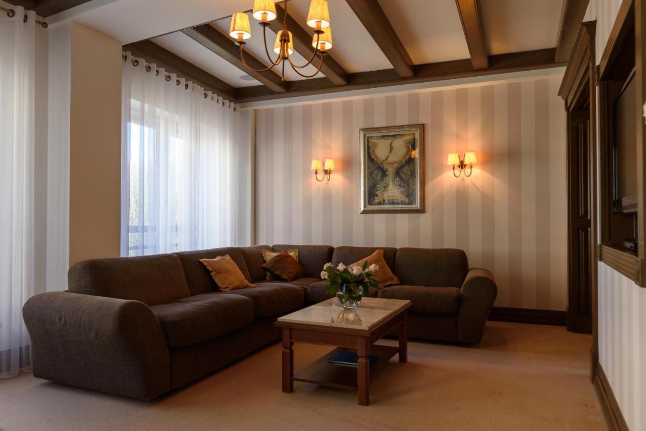 Apart-Hotel Chale Graal ตรุสคาเวตส์ ภายนอก รูปภาพ