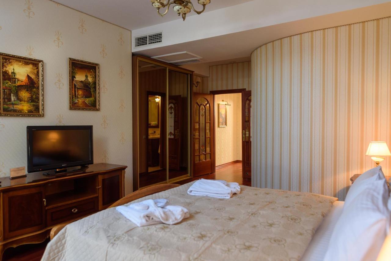 Apart-Hotel Chale Graal ตรุสคาเวตส์ ภายนอก รูปภาพ