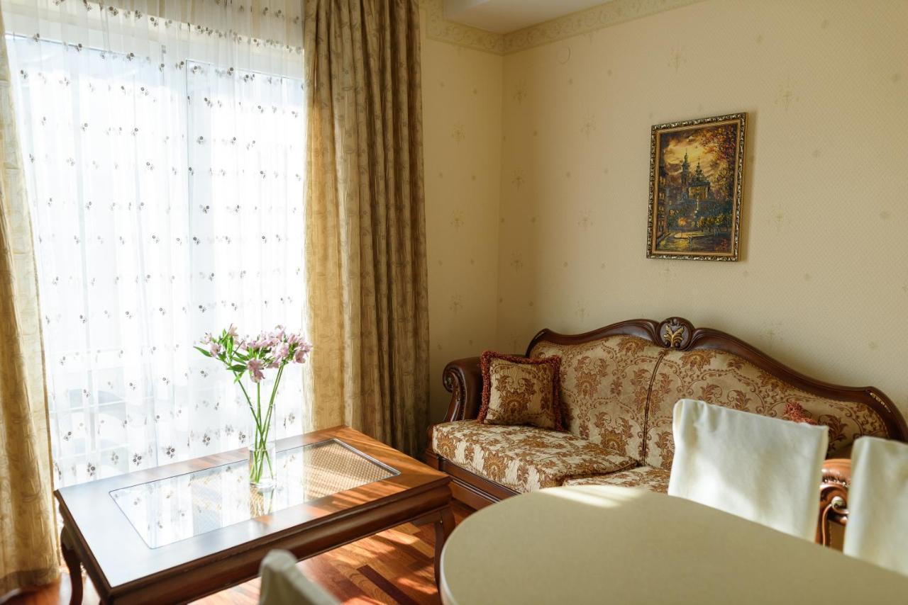 Apart-Hotel Chale Graal ตรุสคาเวตส์ ภายนอก รูปภาพ